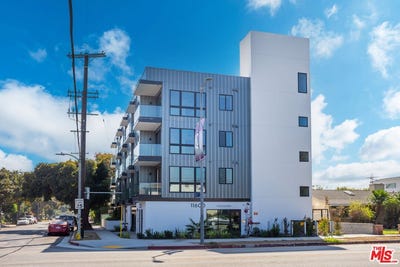 /international/us/11600-national-blvd-los-angeles-ca-110105953606/