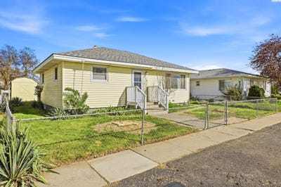/international/us/444-s-almira-avenue-connell-wa-110107279185/
