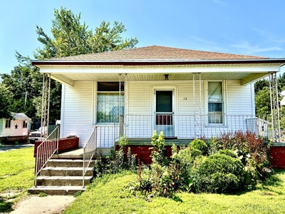 /international/us/114-s-huron-street-cheboygan-mi-110101434627/