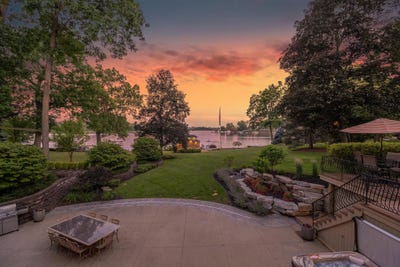/international/us/143-waupakisco-beach-battle-creek-mi-110099988511/