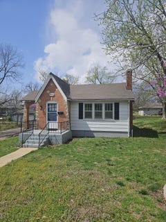 /international/us/601-n-harris-street-willow-springs-mo-110101037192/