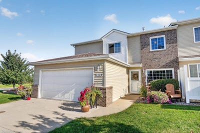 /international/us/2126-cord-ridge-waterloo-ia-110120552729/