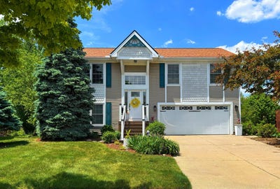 /international/us/558-thornhill-court-belleville-mi-110108635960/