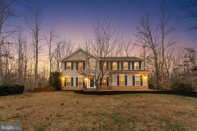 /international/us/8007-pembroke-circle-spotsylvania-va-110106307682/