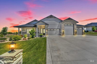 /international/us/22636-aura-vista-way-caldwell-id-110098617122/