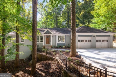 /international/us/415-forest-hills-drive-sandy-springs-ga-110120585945/