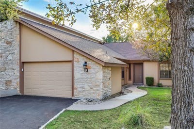 /international/us/13-oaks-pl-lago-vista-tx-110120517198/