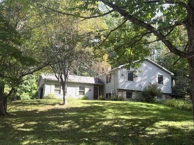 /international/us/56-heritage-road-oakland-me-110119947458/