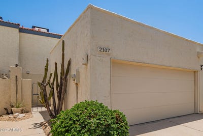/international/us/2107-w-lane-avenue-phoenix-az-110100594003/