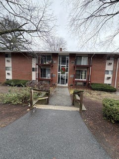 /international/us/10-longwood-dr-andover-ma-110107878269/
