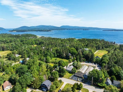 /international/us/341-seawall-road-southwest-harbor-me-110101189650/