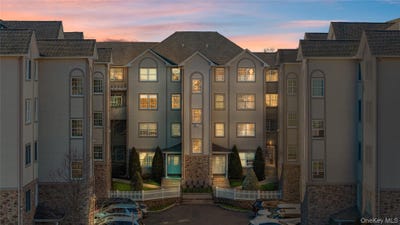 /international/us/3314-parkview-drive-spring-valley-ny-110109574750/