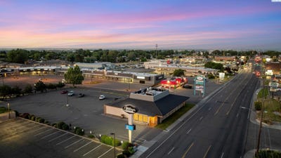 /international/us/3200-w-clearwater-ave-kennewick-wa-110110309593/