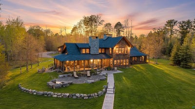 /international/us/31235-birch-grove-rd-washburn-wi-110108281161/