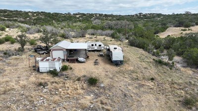 /international/us/2-sd-45682-rocksprings-tx-110103406337/