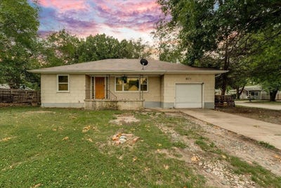 /international/us/921-w-5th-newton-ks-110109136342/