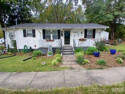 /international/us/115-s-davis-street-dallas-nc-110120425789/