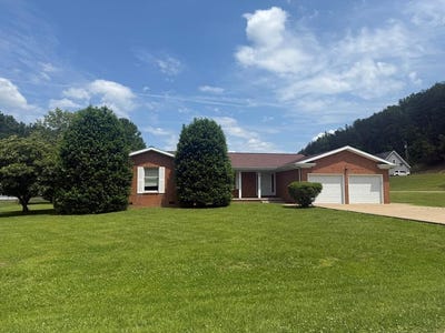 /international/us/515-jasper-lane-paintsville-ky-110101063082/