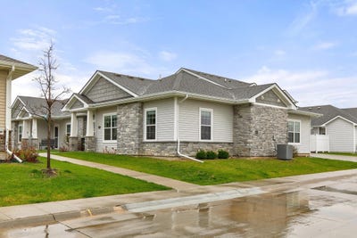 /international/us/8943-nelle-lane-west-des-moines-ia-110109158223/