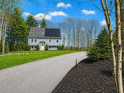 /international/us/141-downing-dr-ext-attleboro-ma-110107796531/