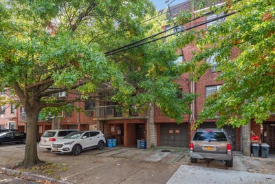 /international/us/140-14-33rd-avenue-flushing-ny-110119944581/