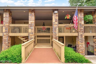/international/us/152-turnberry-drive-branson-mo-110108479432/