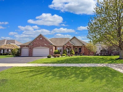/international/us/424-billings-drive-dekalb-il-110107573356/