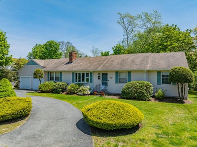 /international/us/27-cherub-lane-south-yarmouth-ma-110108197176/