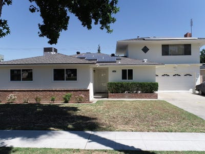 /international/us/2433-e-saginaw-way-fresno-ca-110108025363/