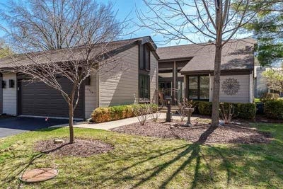 /international/us/5409-winding-creek-drive-rockford-il-110107081542/
