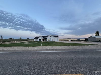/international/us/11303-missouri-ave-nampa-id-110101095605/