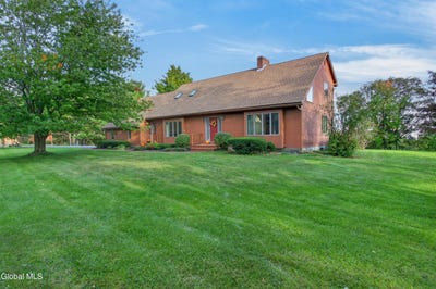 /international/us/1276-upper-gregg-road-schenectady-ny-110110417024/