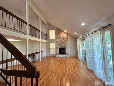 /international/us/17-westgate-drive-edison-nj-110109165862/