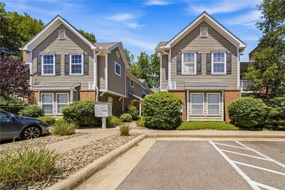 /international/us/3371-lenox-village-fairlawn-oh-110108498184/