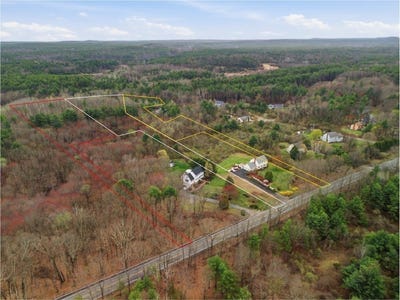 /international/us/139-nashua-road-pepperell-ma-110106983056/
