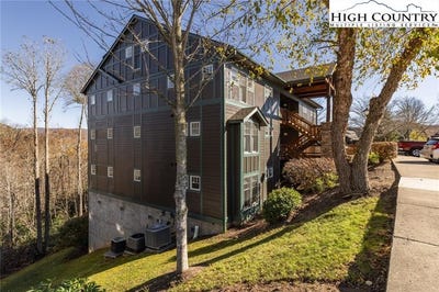 /international/us/446-peaceful-haven-drive-boone-nc-110103433529/