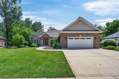 /international/us/1057-westwood-drive-morris-il-110108474151/