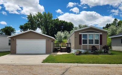 /international/us/4005-19th-street-ne-bismarck-nd-110106441500/