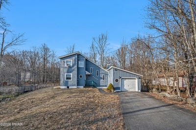 /international/us/8574-bumble-bee-way-tobyhanna-pa-110105484510/