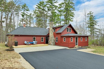 /international/us/40-emery-lane-wakefield-nh-110107729538/