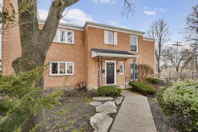 /international/us/491-old-surrey-lane-hinsdale-il-110105838844/
