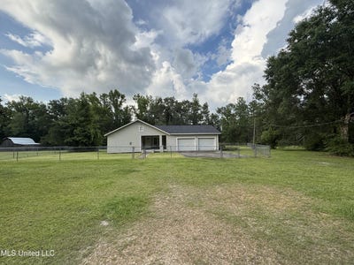 /international/us/1425-e-mchenry-road-perkinston-ms-110100815835/