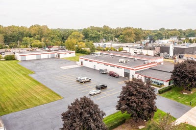 /international/us/31666-w-8-mile-road-farmington-mi-110095020503/