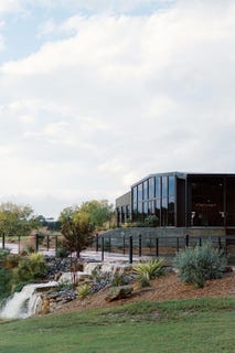 /international/us/13052-hwy-287-s-access-rd-sunset-tx-110108958770/