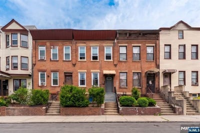 /international/us/140a-clendenny-avenue-jersey-city-nj-110107999125/