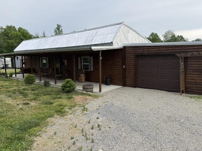 /international/us/223-demsey-lane-columbia-ky-110106848982/