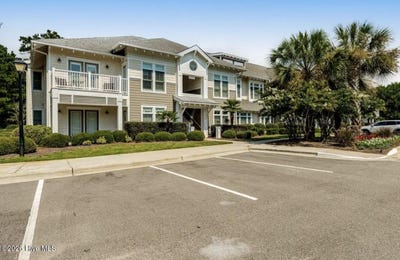 /international/us/2537-st-james-drive-se-southport-nc-110110375324/