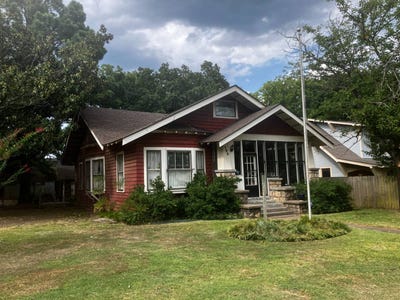 /international/us/306-west-avenue-e-heavener-ok-110109596935/