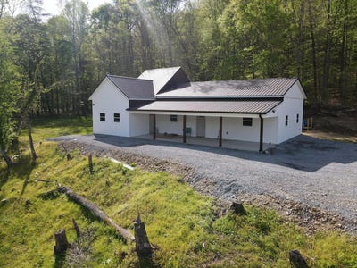 /international/us/2748-damron-creek-road-russell-springs-ky-110107463402/