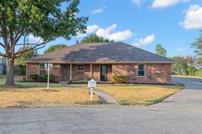 /international/us/911-clearview-street-krum-tx-110120124562/